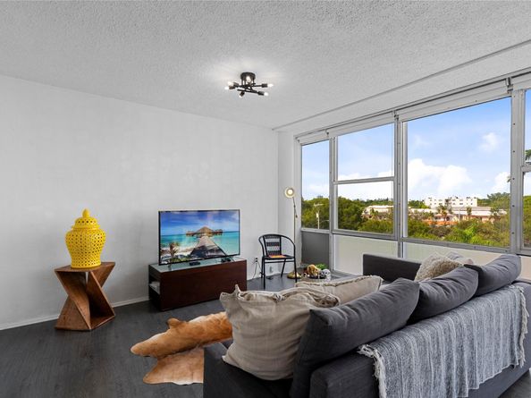900 Bay Dr 313, Miami Beach FL 33141