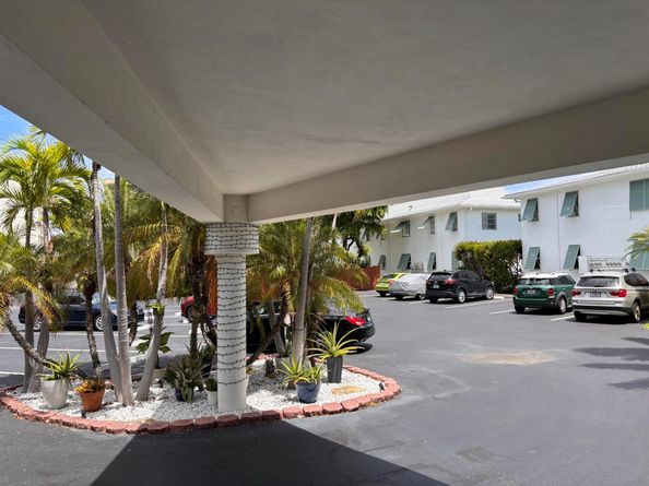 4001 S Ocean Boulevard S 204, South Palm Beach FL 33480