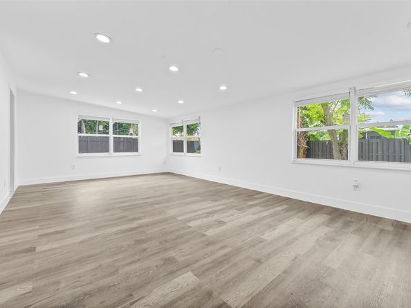 3531 NW 1st Ct, Lauderhill FL 33311