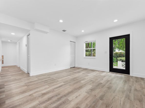 3531 NW 1st Ct, Lauderhill FL 33311
