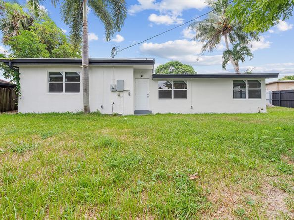 3531 NW 1st Ct, Lauderhill FL 33311