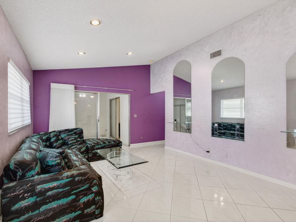 8157 Springtree Road, Boca Raton FL 33496
