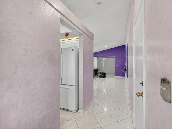 8157 Springtree Road, Boca Raton FL 33496