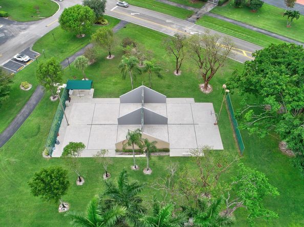 8157 Springtree Road, Boca Raton FL 33496
