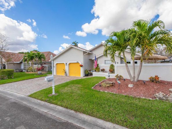 1666 NW 106 Ter Terrace, Coral Springs FL 33071