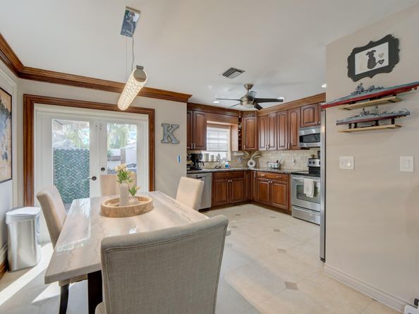 1666 NW 106 Ter Terrace, Coral Springs FL 33071