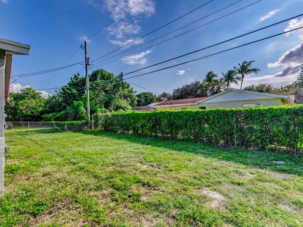 461 Silver Beach Road 1, Riviera Beach FL 33403