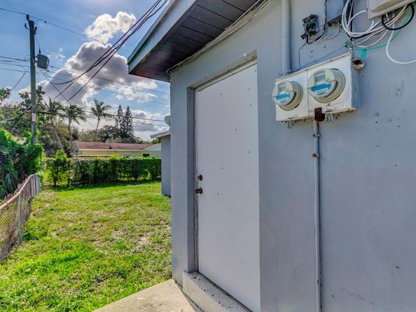 461 Silver Beach Road 1, Riviera Beach FL 33403
