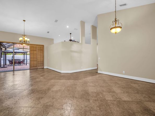 5523 NW 57th Ter, Coral Springs FL 33067