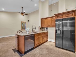 5523 NW 57th Ter, Coral Springs FL 33067