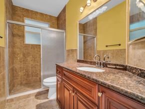 5523 NW 57th Ter, Coral Springs FL 33067