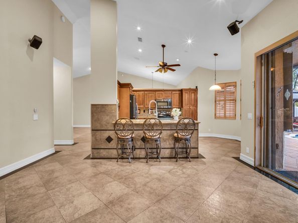 5523 NW 57th Ter, Coral Springs FL 33067