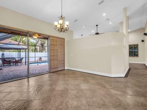 5523 NW 57th Ter, Coral Springs FL 33067