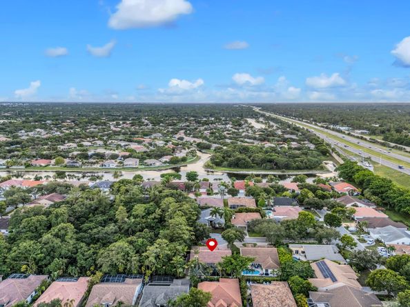 5523 NW 57th Ter, Coral Springs FL 33067