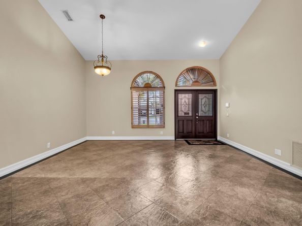 5523 NW 57th Ter, Coral Springs FL 33067
