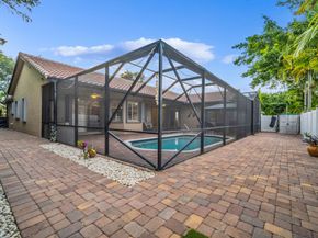 5523 NW 57th Ter, Coral Springs FL 33067