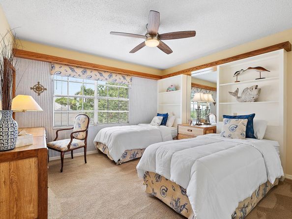 41 Windsor Lane, Palm Beach Gardens FL 33418