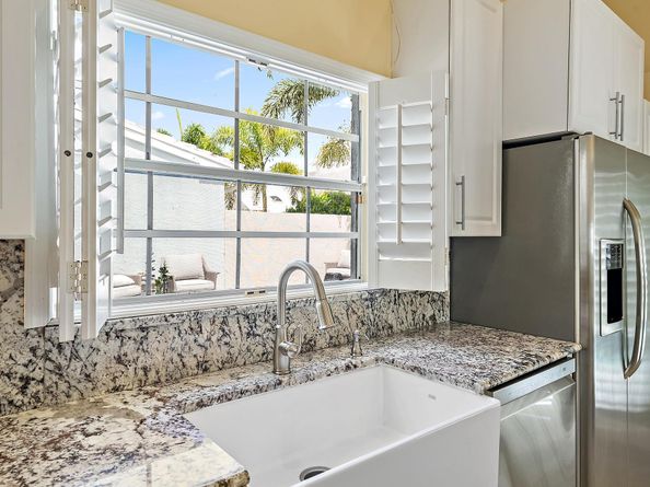 41 Windsor Lane, Palm Beach Gardens FL 33418