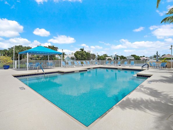 41 Windsor Lane, Palm Beach Gardens FL 33418