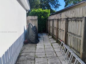 5832 Polk Street, Hollywood FL 33021