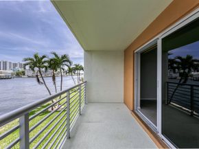 2900 NE 30th Street NE L2, Fort Lauderdale FL 33306