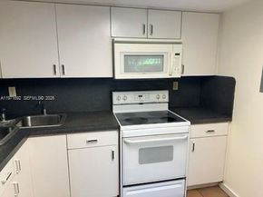 9001 SW 94 Street 113, Miami FL 33176