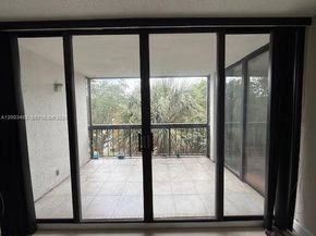 8429 Forest Hills Drive 301, Coral Springs FL 33065