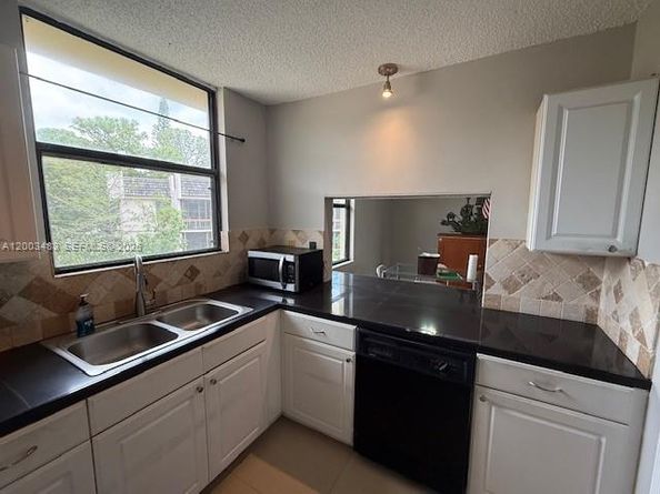 8429 Forest Hills Drive 301, Coral Springs FL 33065