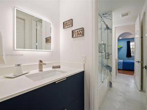 1537 Victoria Isle Way, Weston FL 33327