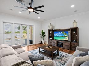 1537 Victoria Isle Way, Weston FL 33327