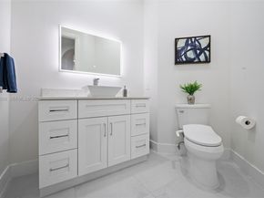 1537 Victoria Isle Way, Weston FL 33327