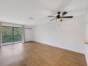 3275 Frederick Boulevard 17, Delray Beach FL 33483