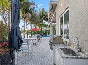 10110 Sweet Bay Street, Plantation FL 33324