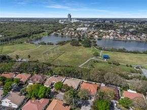 5297 SW 34th Way, Hollywood FL 33312