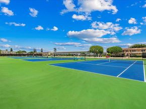 412 Sheffield Q, West Palm Beach FL 33417