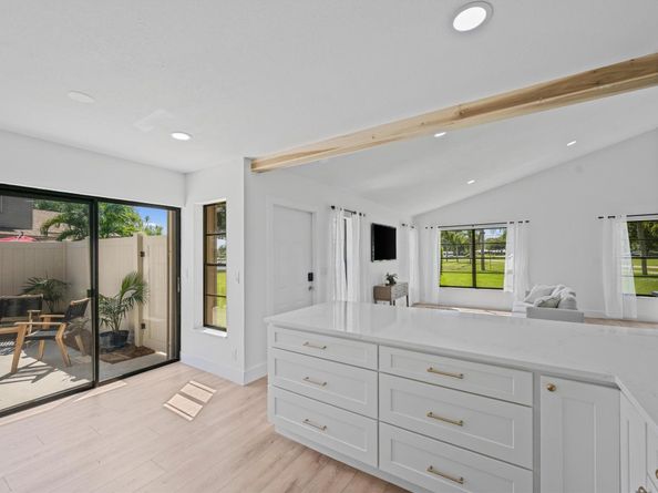 4451 Willow Pond Road B, West Palm Beach FL 33417