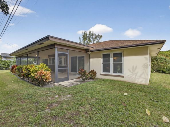 19 E Arch Drive, Lake Worth FL 33467