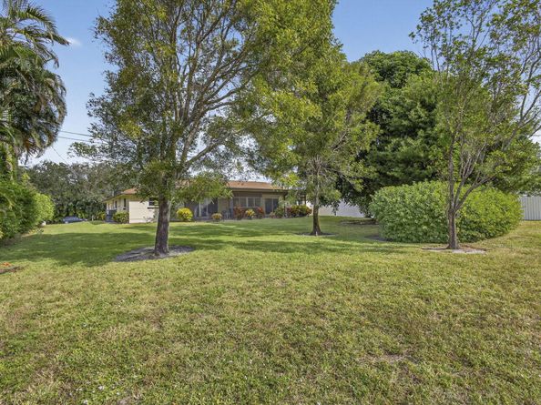 19 E Arch Drive, Lake Worth FL 33467