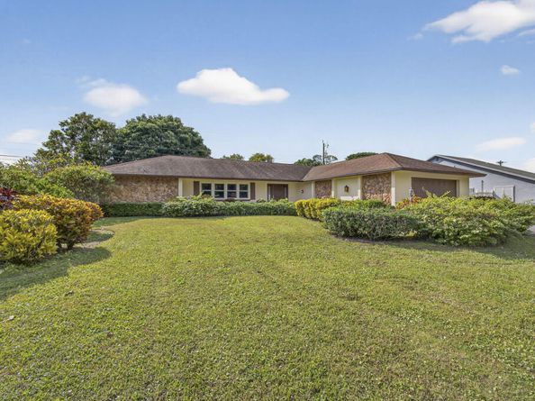 19 E Arch Drive, Lake Worth FL 33467