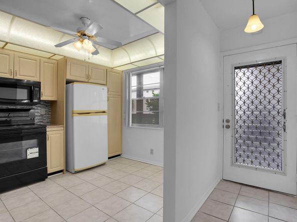 2006 Granada Dr N2, Coconut Creek FL 33066