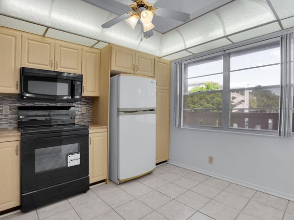 2006 Granada Dr N2, Coconut Creek FL 33066