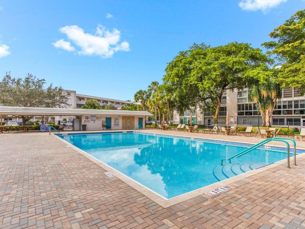 2006 Granada Dr N2, Coconut Creek FL 33066