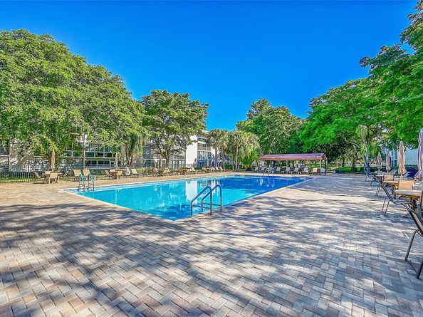 2006 Granada Dr N2, Coconut Creek FL 33066