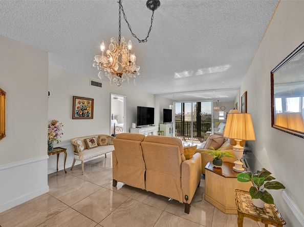 2350 NE 14th Street Cswy 609, Pompano Beach FL 33062