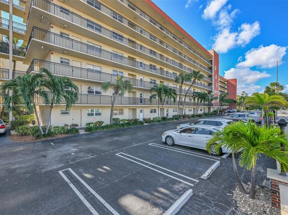 2350 NE 14th Street Cswy 609, Pompano Beach FL 33062