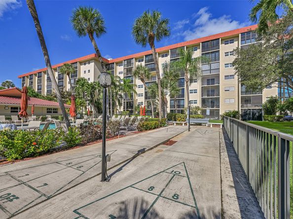 2350 NE 14th Street Cswy 609, Pompano Beach FL 33062