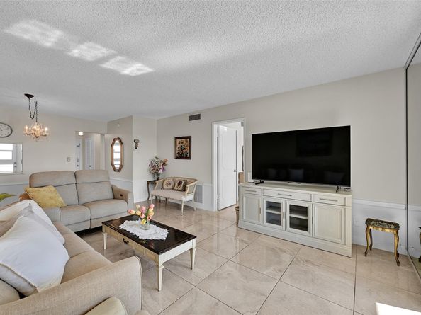 2350 NE 14th Street Cswy 609, Pompano Beach FL 33062