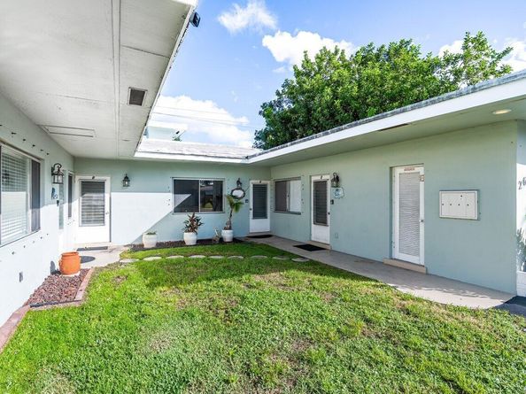 262 SE 9th Avenue 14, Deerfield Beach FL 33441