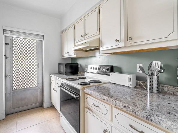 262 SE 9th Avenue 14, Deerfield Beach FL 33441