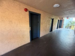 2850 Somerset Dr 208, Lauderdale Lakes FL 33311